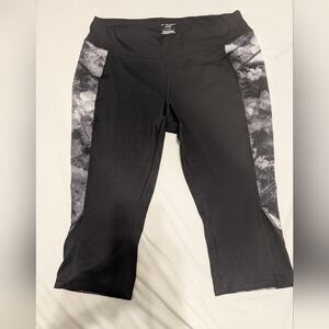 Tek Gear Black DryTek Capris